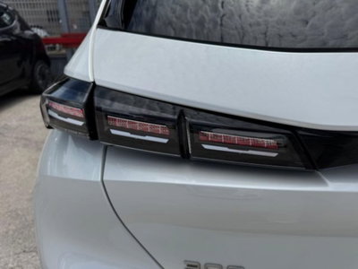 Peugeot 308 Hybrid 225 e-EAT8 GT Pack (19)