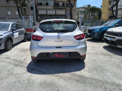 Renault Clio 1.2 75CV 5 porte Costume National (5)