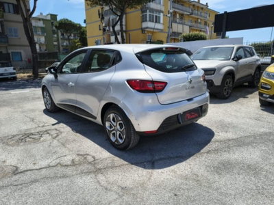 Renault Clio 1.2 75CV 5 porte Costume National (6)