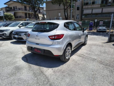 Renault Clio 1.2 75CV 5 porte Costume National (7)