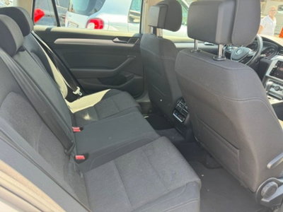 Volkswagen Passat Variant 2.0 TDI DSG Executive BlueMotion Tech. (11)