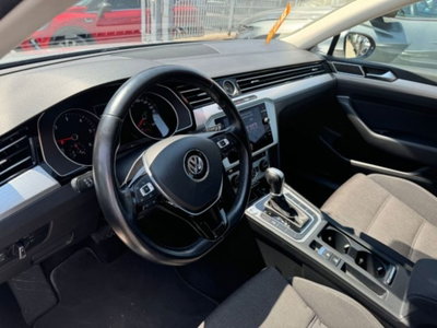 Volkswagen Passat Variant 2.0 TDI DSG Executive BlueMotion Tech. (9)