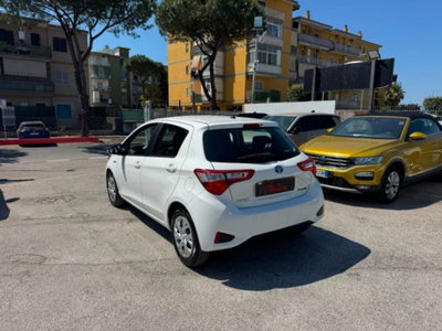Toyota Yaris 1.5 Hybrid 5 porte Cool (4)