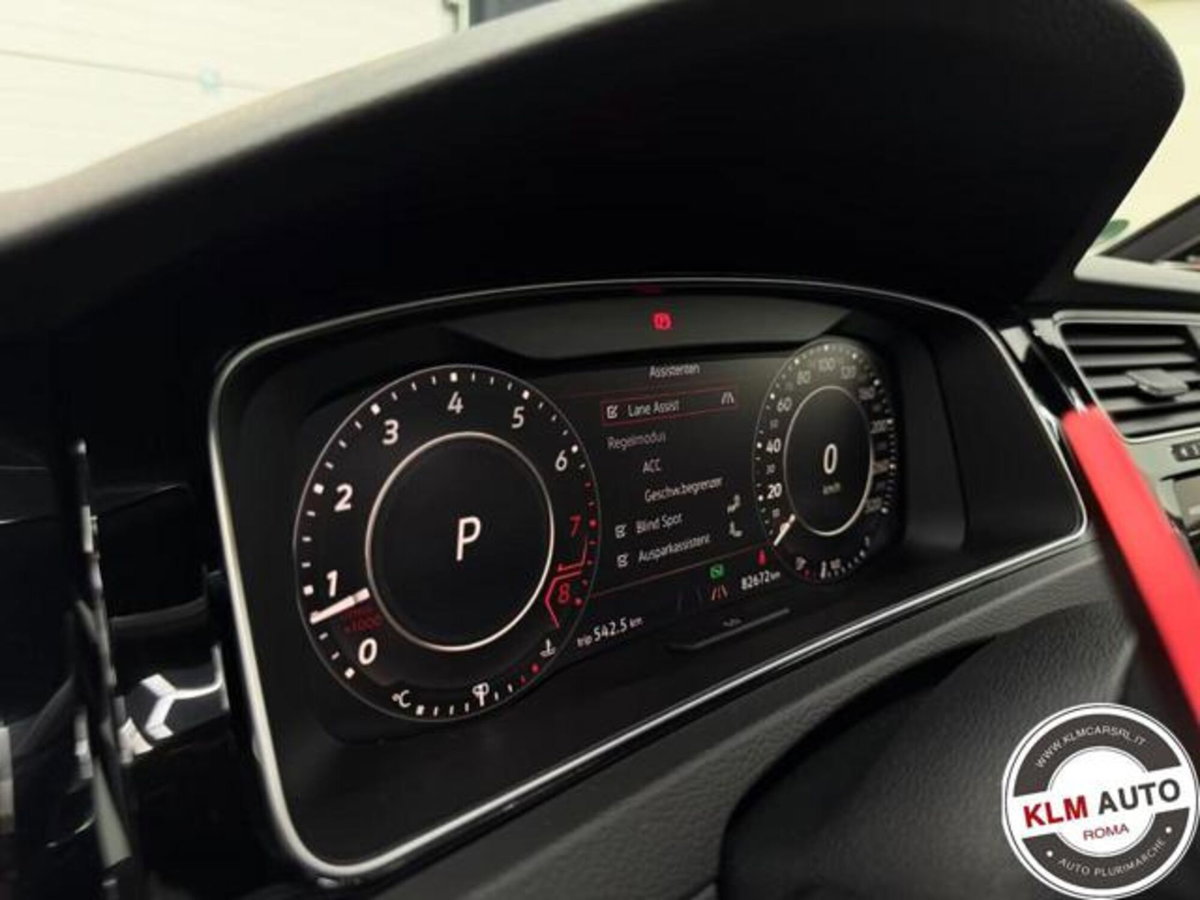 Volkswagen Golf 2.0 tsi GTI MT Ultimate 245cv (10)