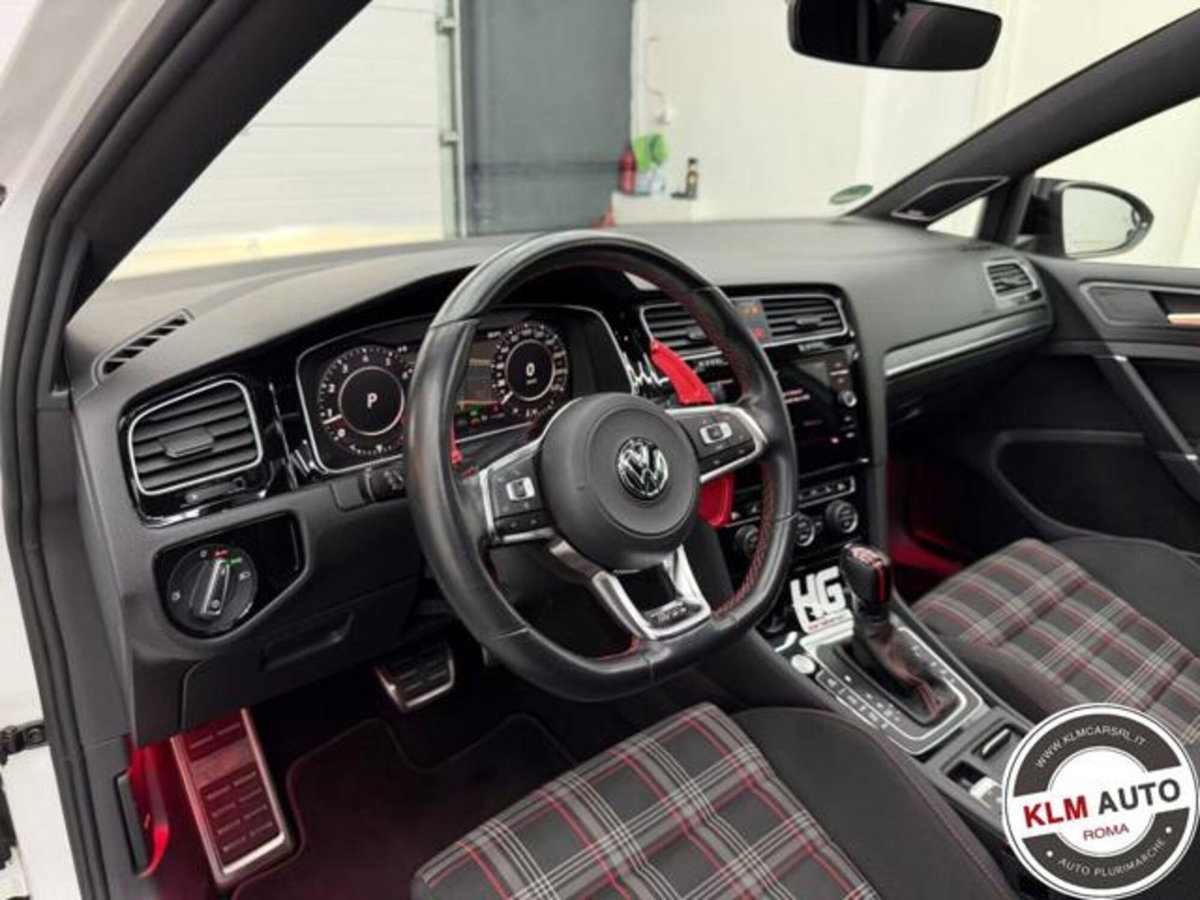 Volkswagen Golf 2.0 tsi GTI MT Ultimate 245cv (6)