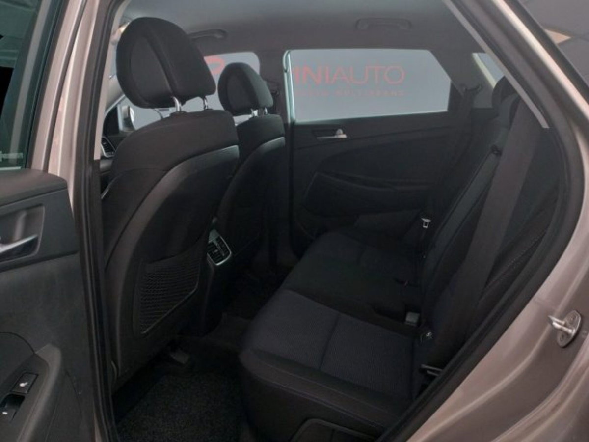 Hyundai Tucson 1.7 CRDi DCT XPossible (15)