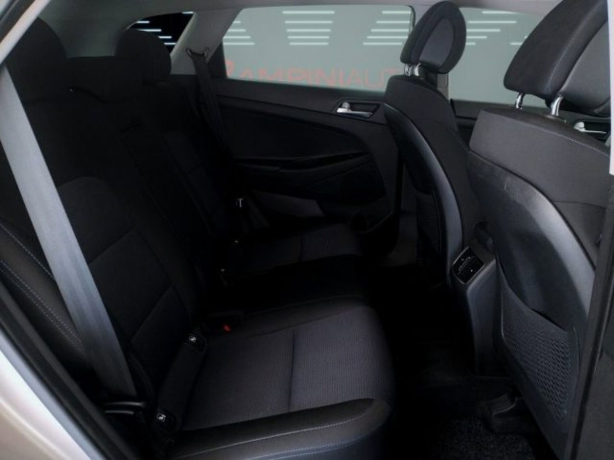Hyundai Tucson 1.7 CRDi DCT XPossible (16)