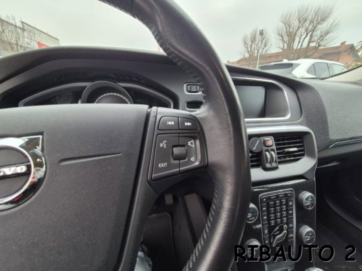 Volvo V40 D2 Inscription N1 (2)