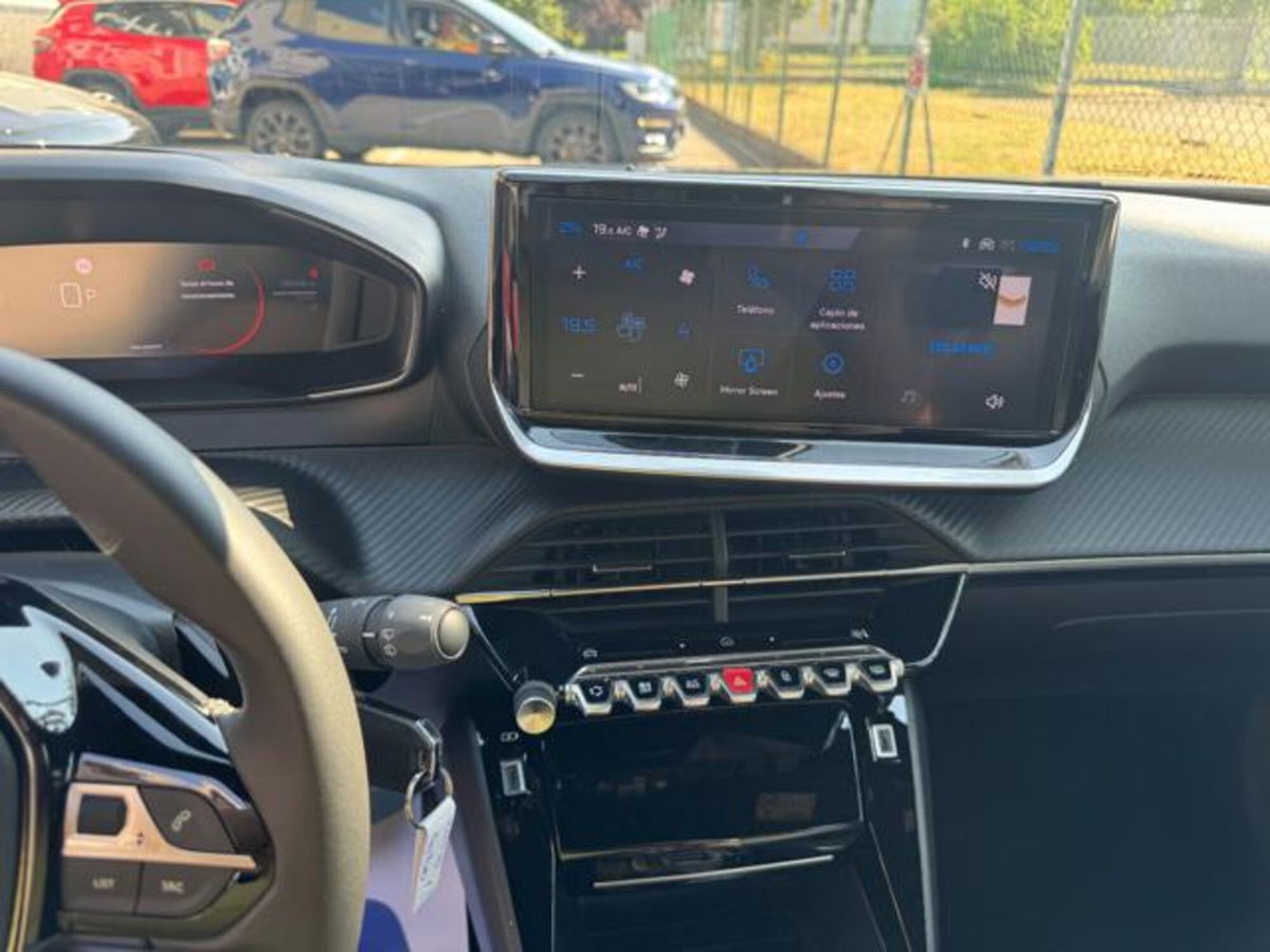 Peugeot 2008 1.2 hybrid Allure 145cv e-dcs6 (10)