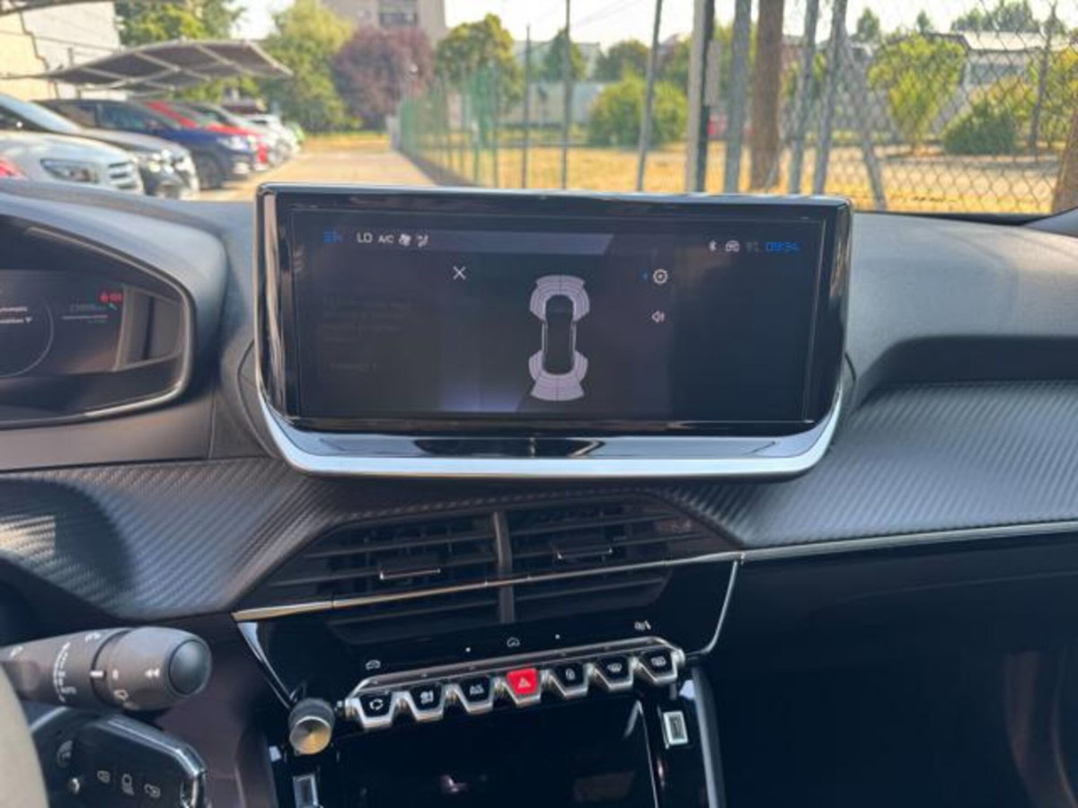 Peugeot 2008 1.2 hybrid Allure 145cv e-dcs6 (11)