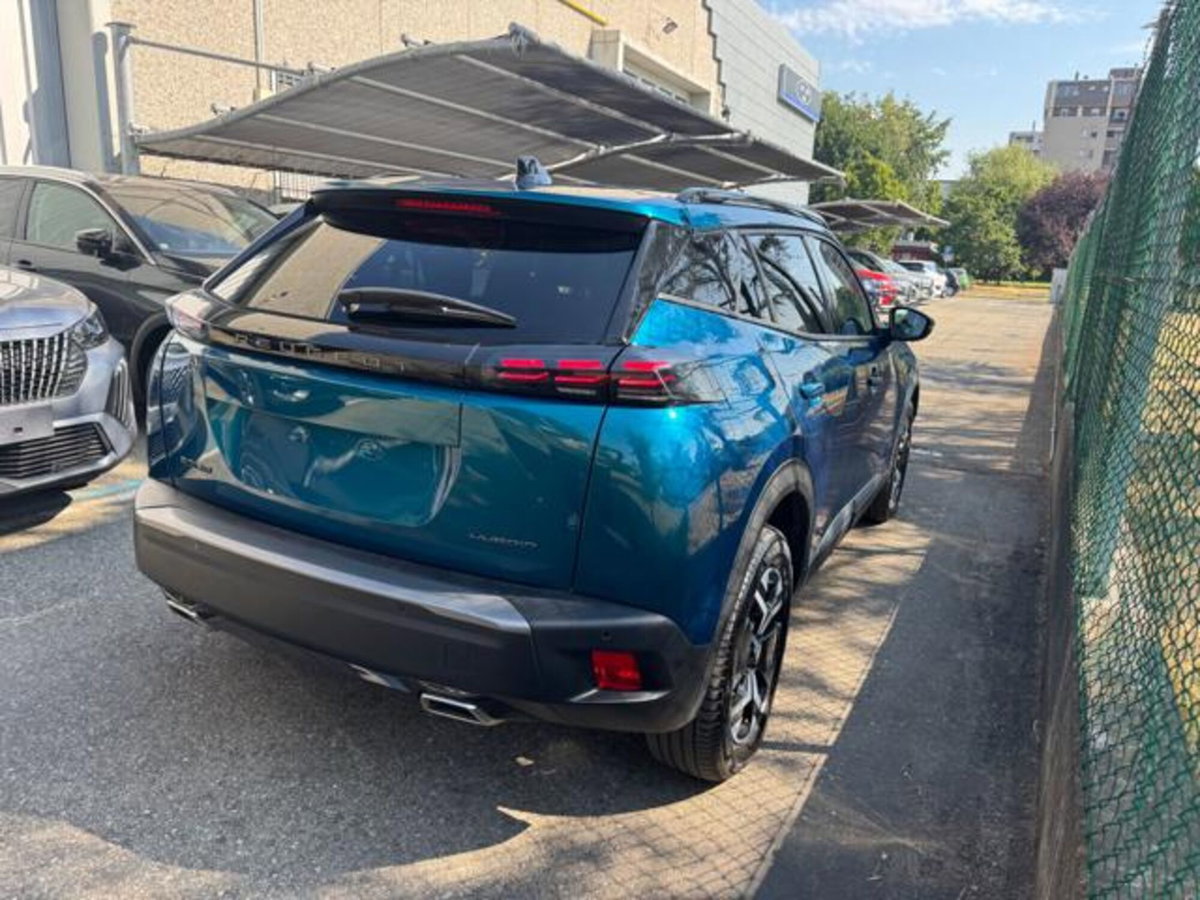 Peugeot 2008 1.2 hybrid Allure 145cv e-dcs6 (3)