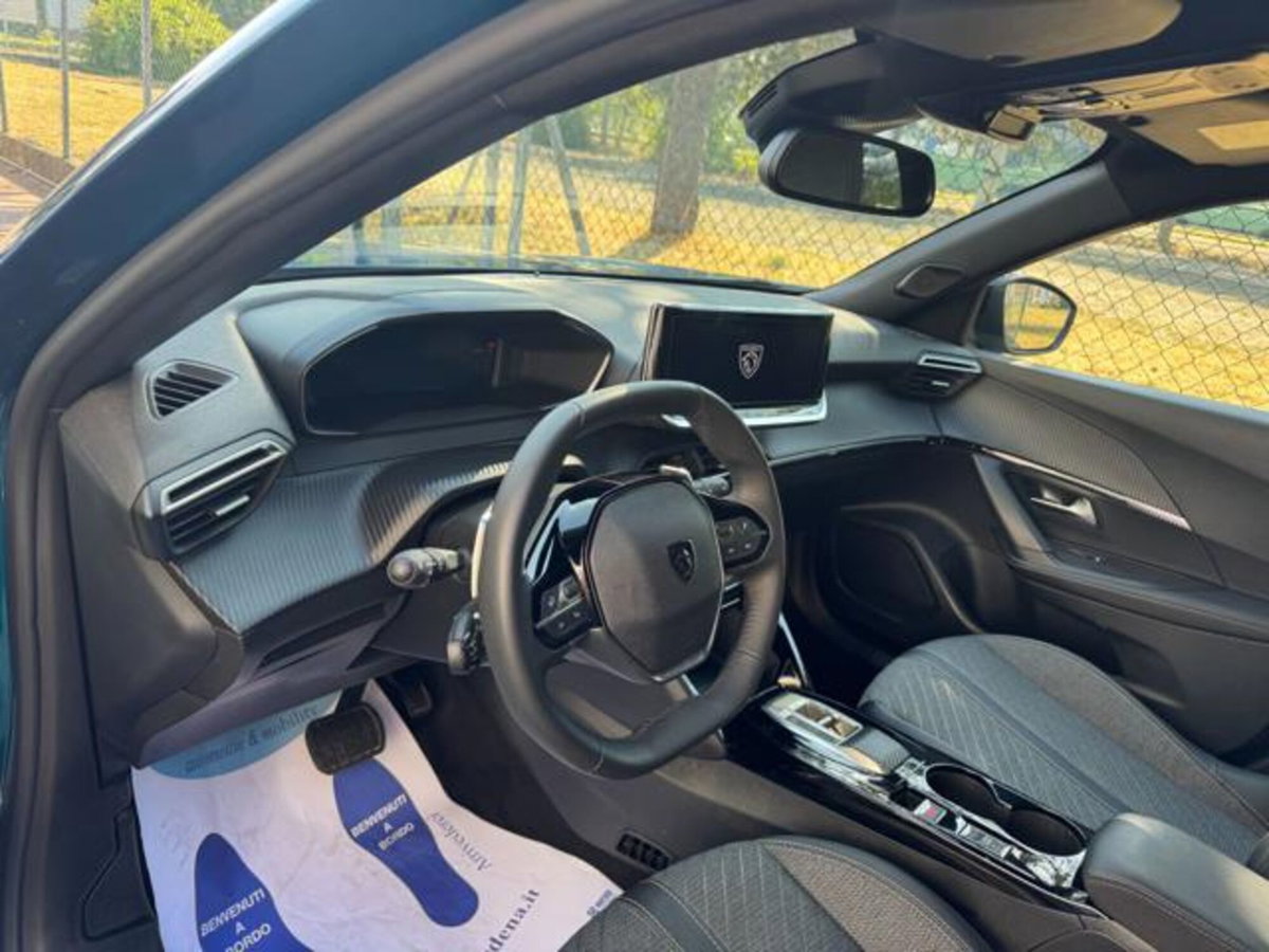 Peugeot 2008 1.2 hybrid Allure 145cv e-dcs6 (6)