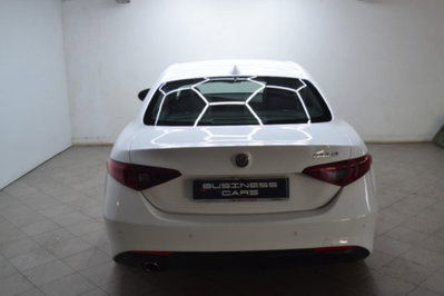 Alfa Romeo Giulia 2.2 Turbodiesel 160 CV AT8 Sprint (3)