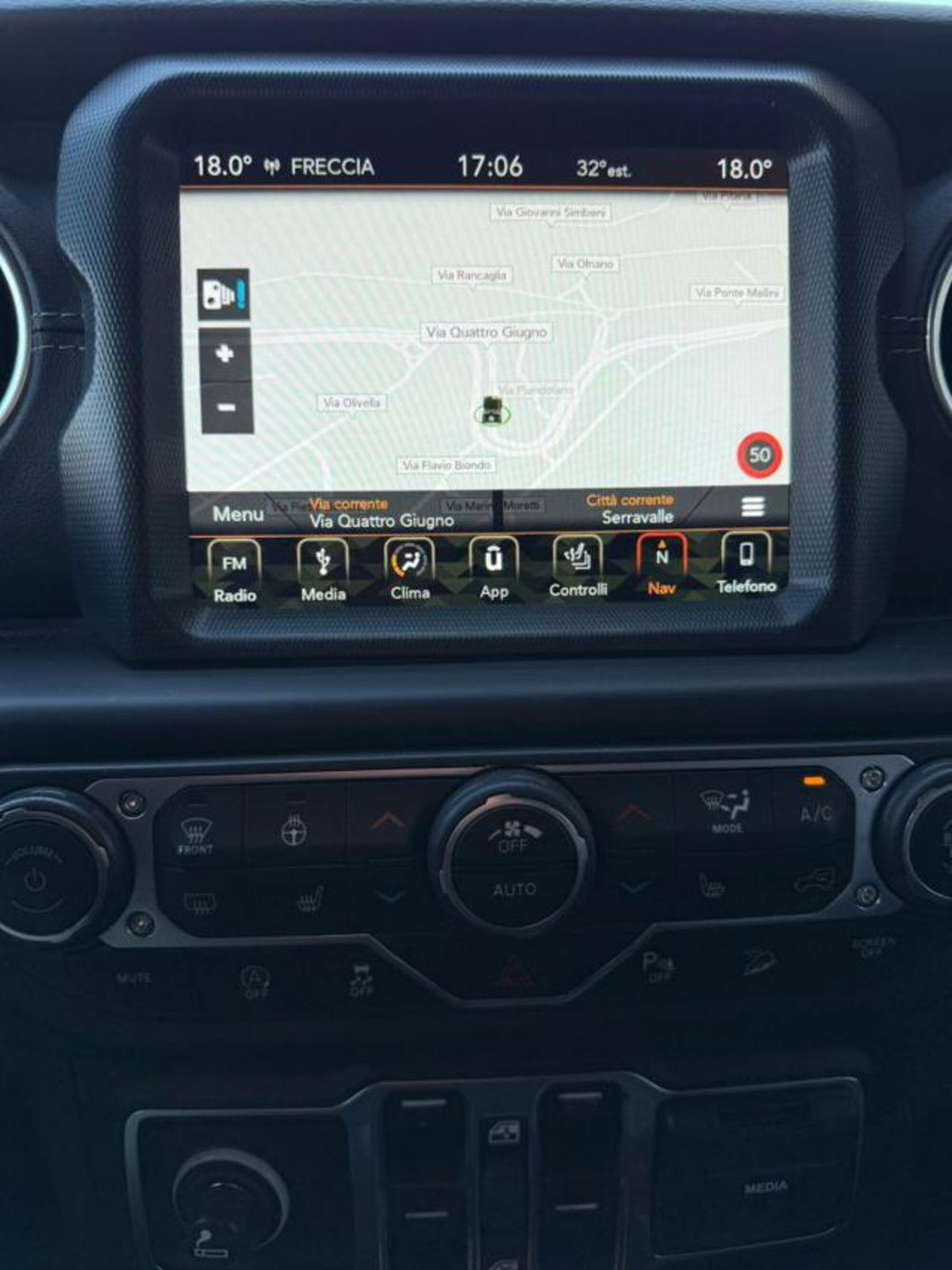 Jeep Wrangler Unlimited 2.2 Mjt II Sahara (14)