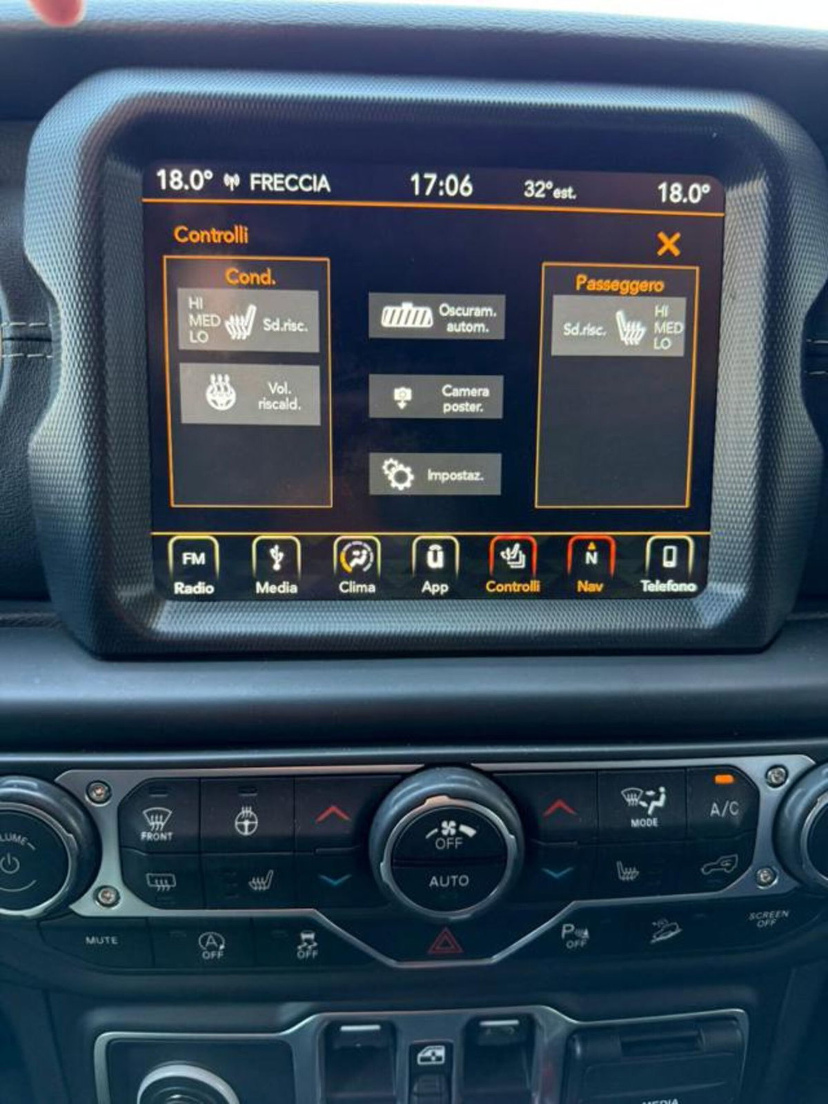 Jeep Wrangler Unlimited 2.2 Mjt II Sahara (15)