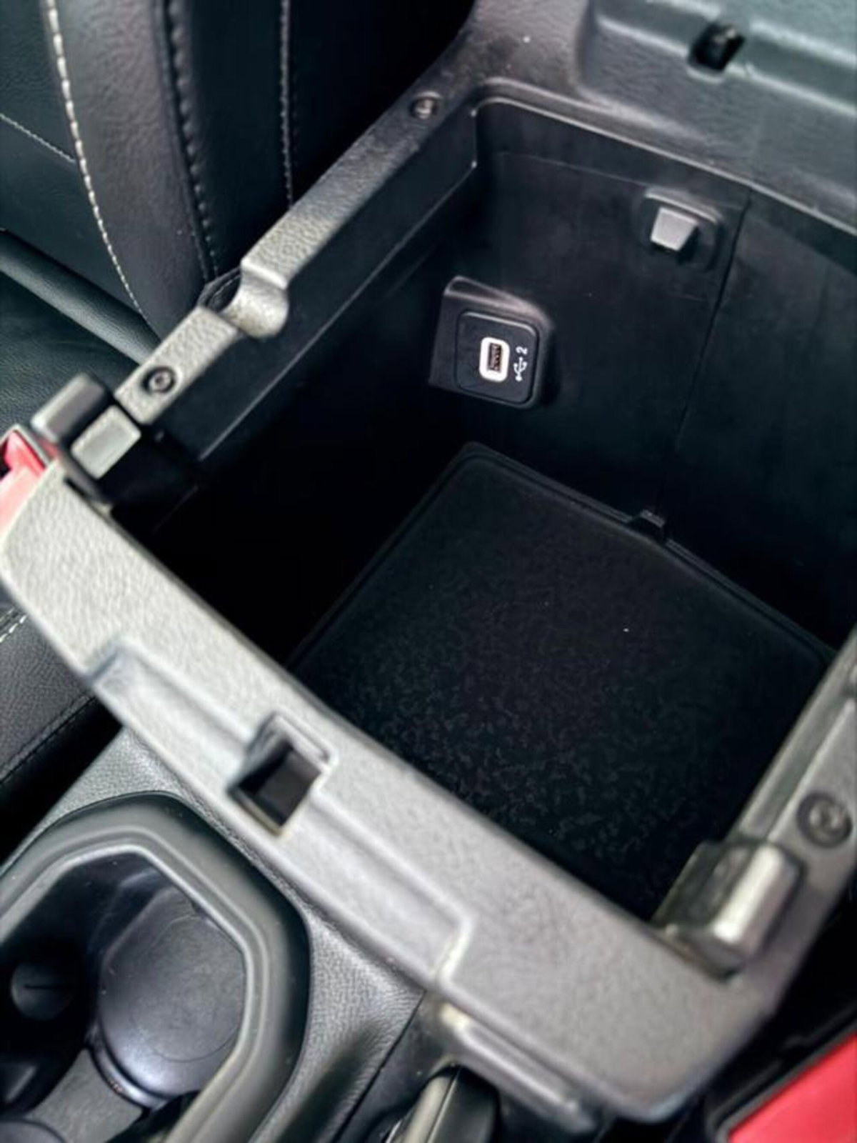 Jeep Wrangler Unlimited 2.2 Mjt II Sahara (16)
