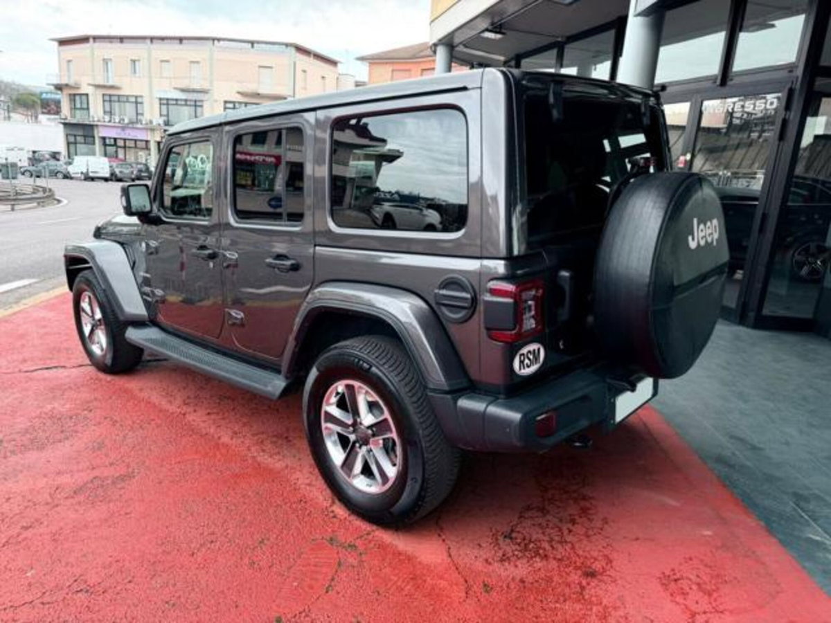 Jeep Wrangler Unlimited 2.2 Mjt II Sahara (3)