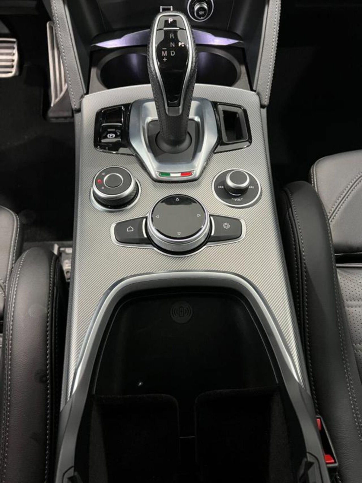 Alfa Romeo Stelvio Stelvio 2.2 Turbodiesel 210 CV AT8 Q4 Veloce (16)