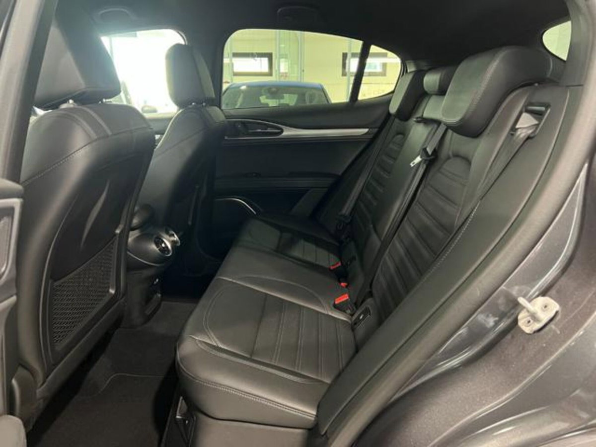 Alfa Romeo Stelvio Stelvio 2.2 Turbodiesel 210 CV AT8 Q4 Veloce (18)