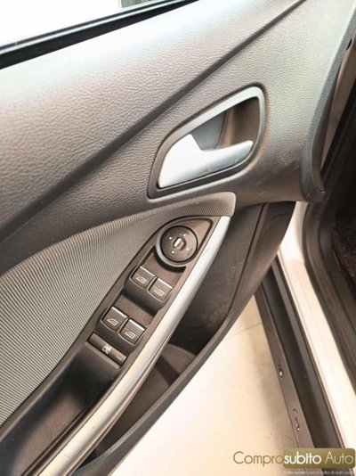 Ford Focus Station Wagon 1.6 TDCi 115 CV SW (15)