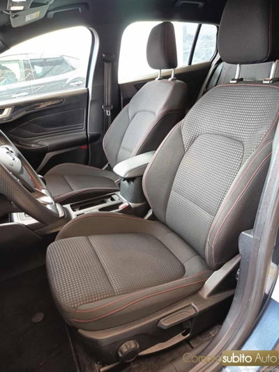Ford Focus Station Wagon 1.0 EcoBoost Hybrid 125CV Powershift SW ST-Line Design (14)