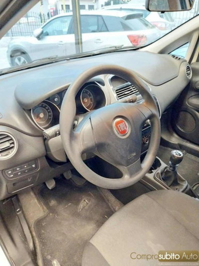 Fiat Punto 1.4 8V 5 porte Easypower Young (14)