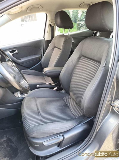 Volkswagen Polo 1.6 TDI 90CV DPF DSG 5 porte Highline (10)