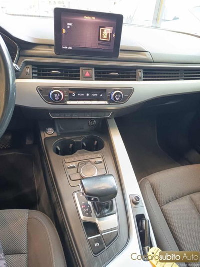Audi A4 Avant 2.0 TDI 150 CV ultra S tronic Sport (13)