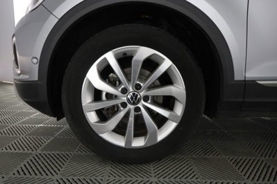 Volkswagen T-Roc 1.0 tsi Style 115cv (8)