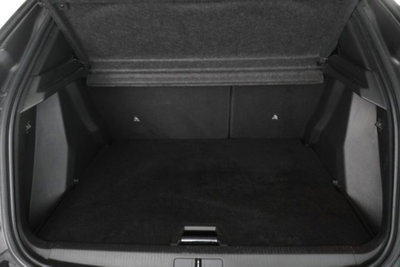 Peugeot 2008 PureTech 130 S&S Allure Pack (6)