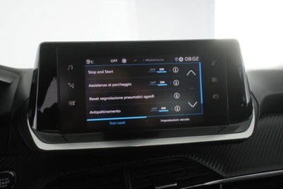 Peugeot 2008 PureTech 130 S&S Allure Pack (9)