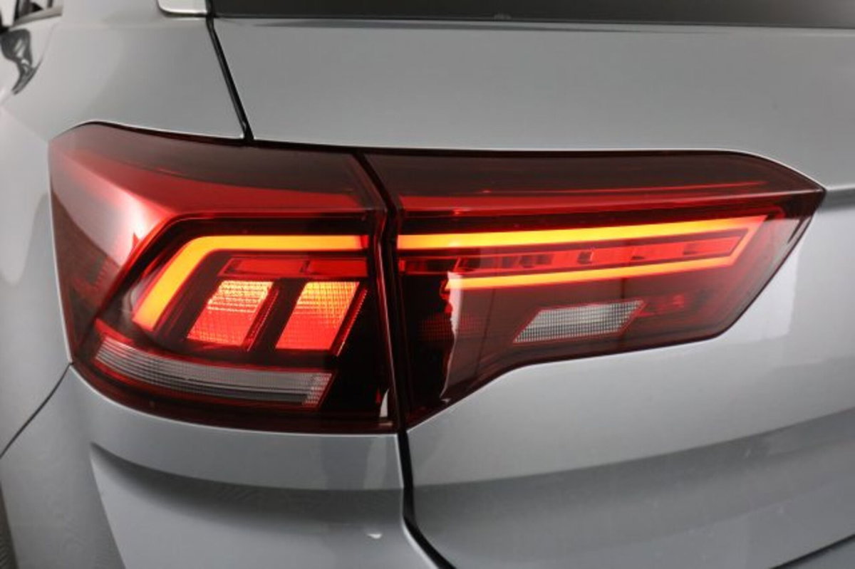Volkswagen T-Roc 1.5 tsi R-Line dsg (10)
