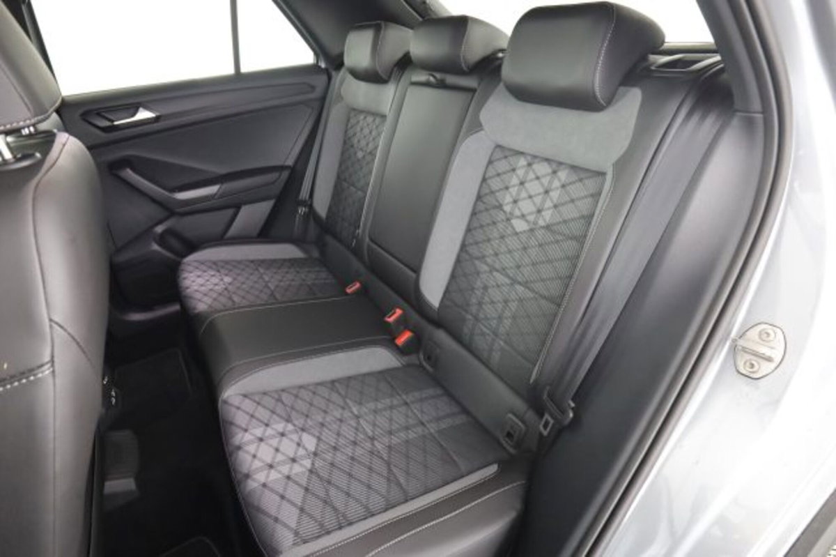 Volkswagen T-Roc 1.5 tsi R-Line dsg (3)