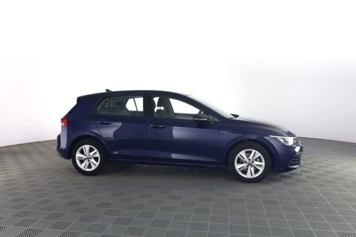 Volkswagen Golf 1.0 TSI EVO Life (3)
