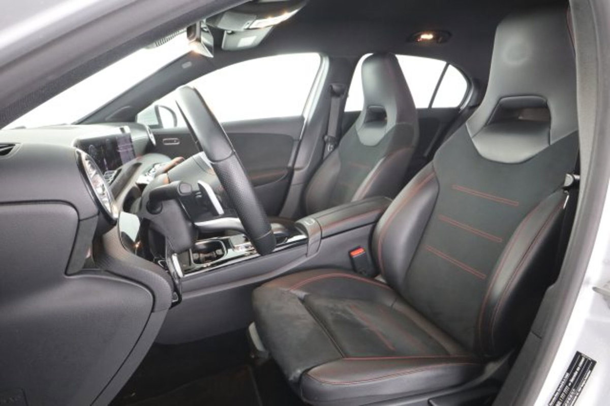 Mercedes-Benz Classe A 220 Automatic 4Matic Premium (2)