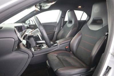 Mercedes-Benz Classe A 220 Automatic 4Matic Premium (2)