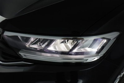 Volkswagen T-Roc 2.0 tdi Life 115cv (9)