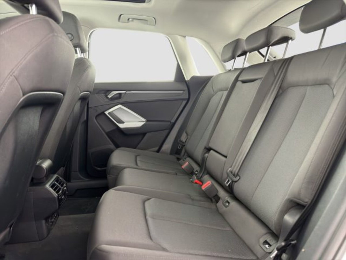 Audi Q3 35 TDI quattro S tronic Business Advanced (11)