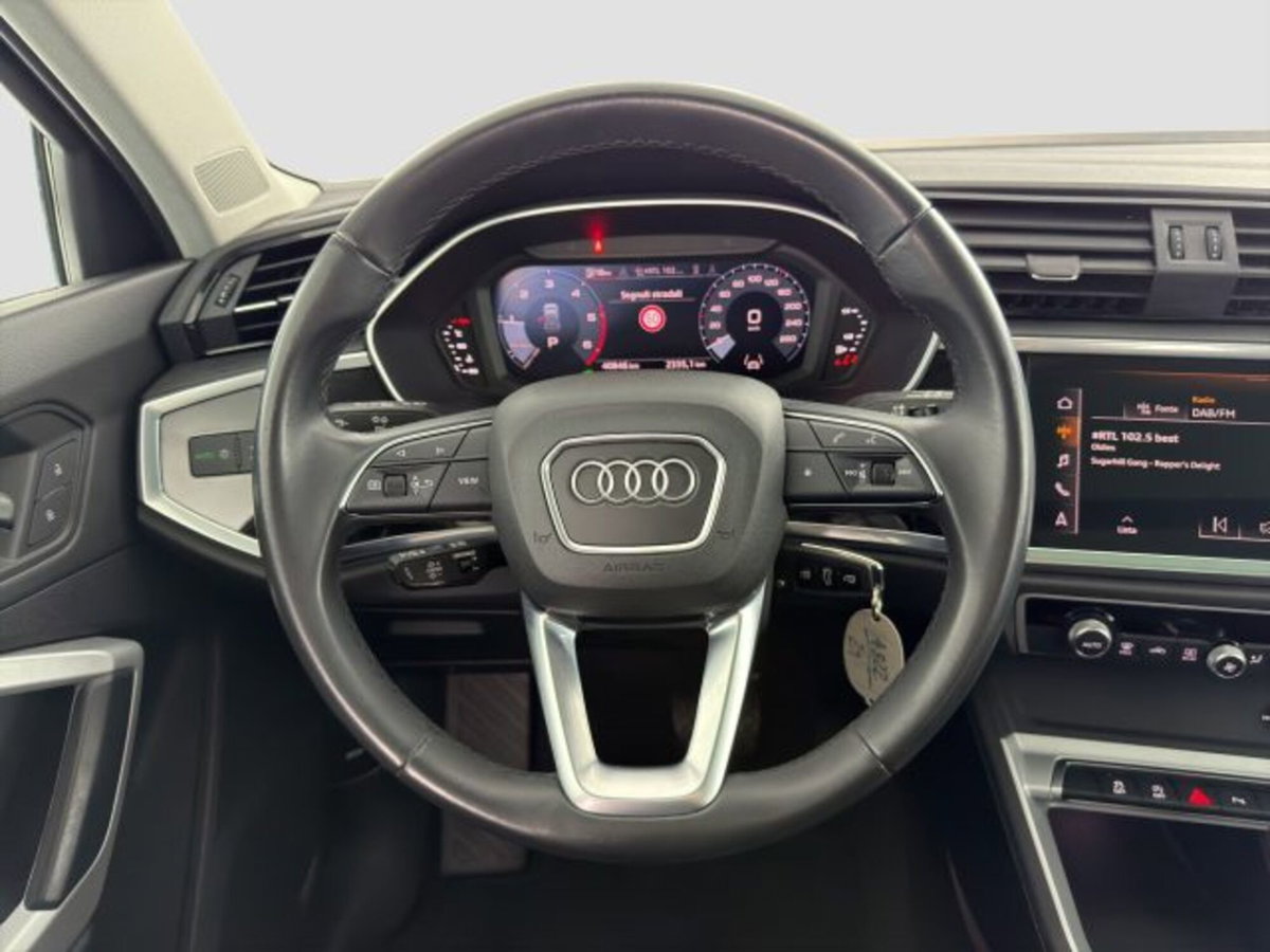 Audi Q3 35 TDI quattro S tronic Business Advanced (13)
