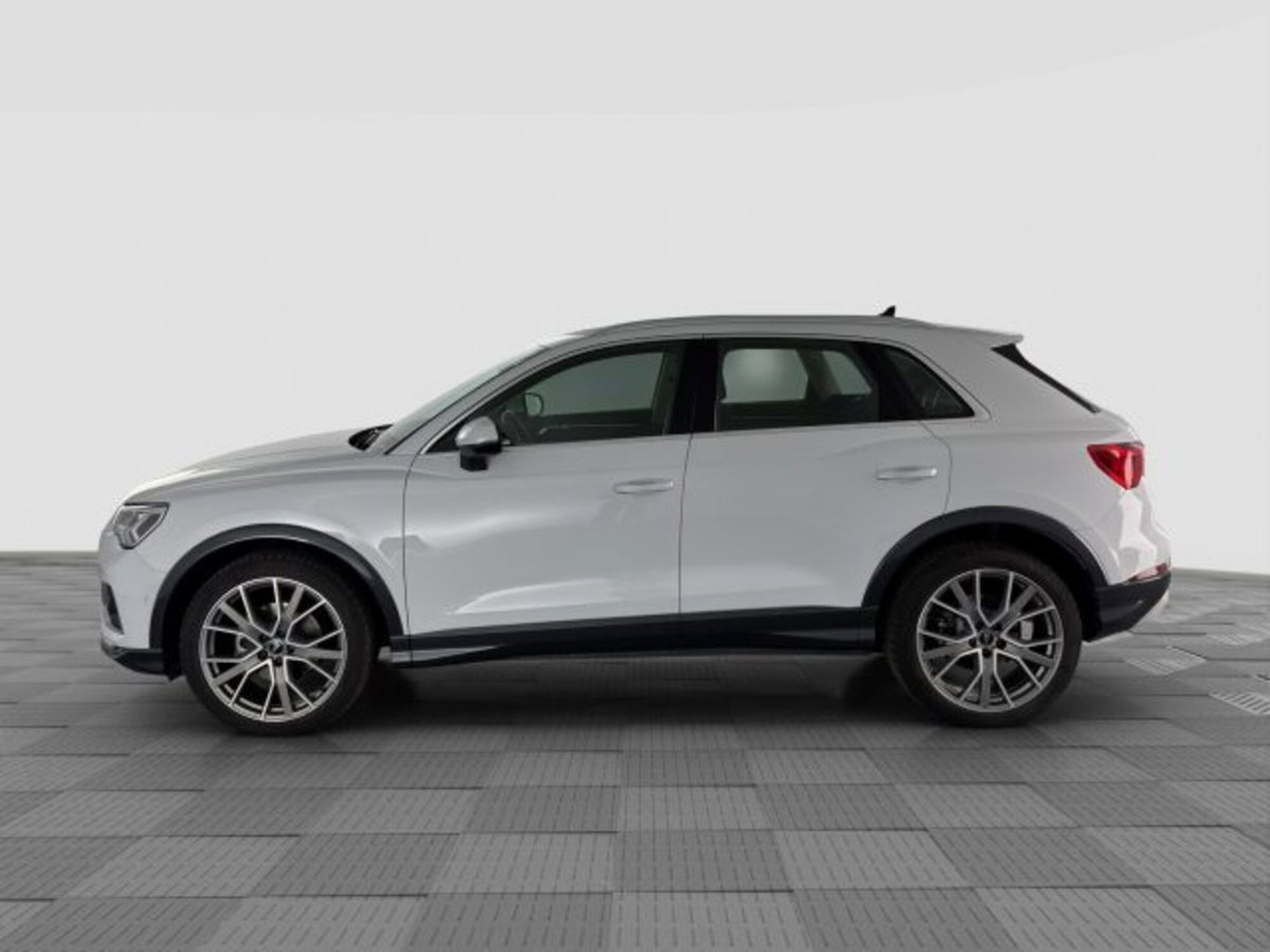 Audi Q3 35 TDI quattro S tronic Business Advanced (2)