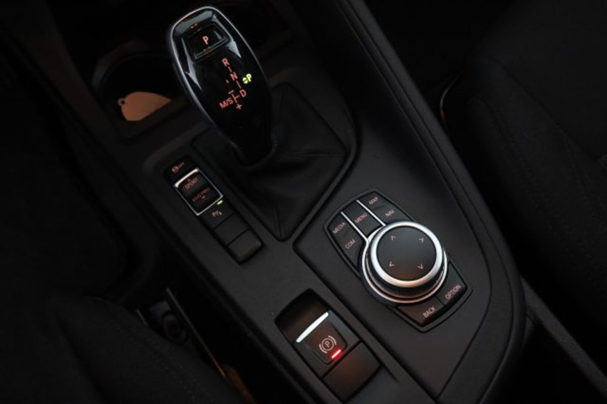 BMW X1 sDrive18d Business Advantage (13)