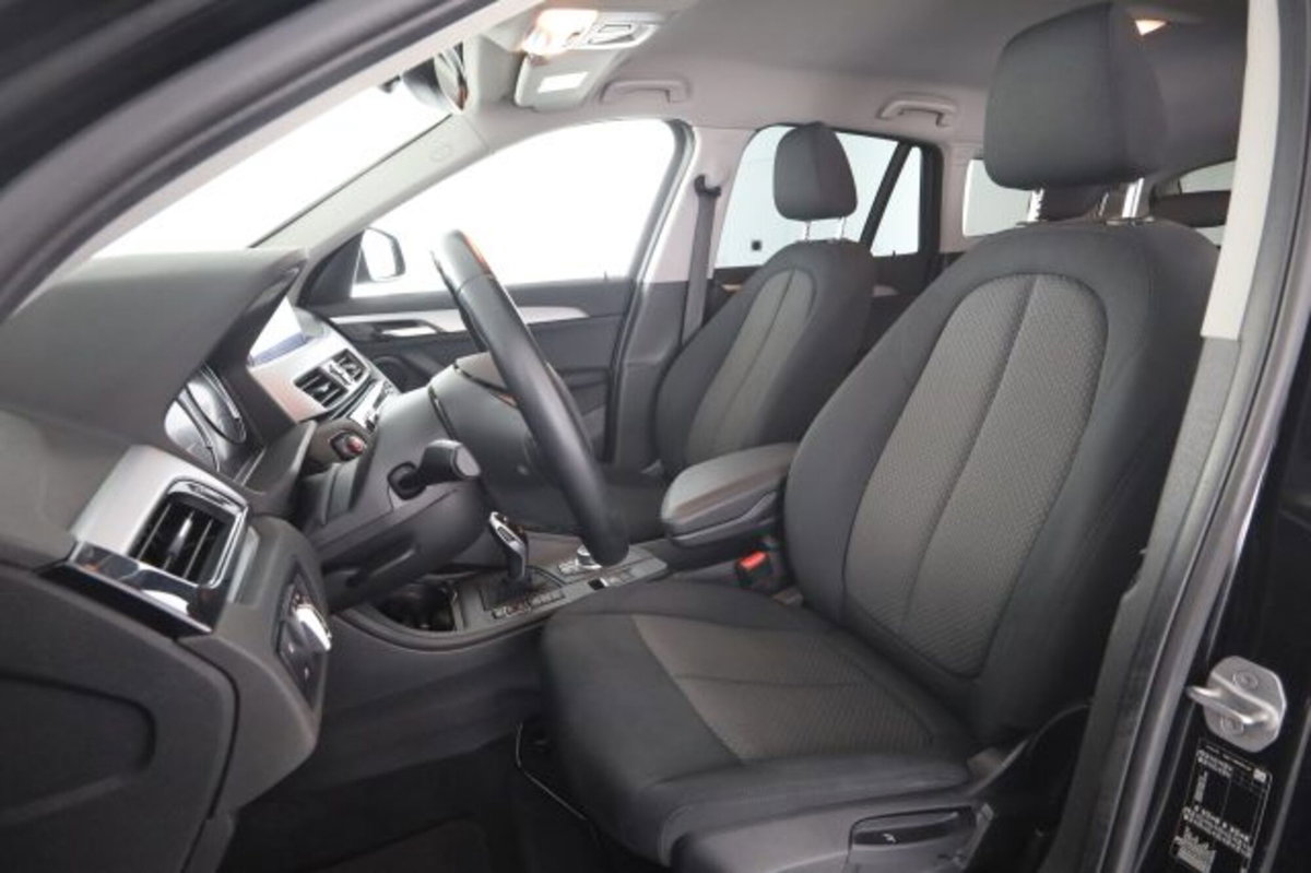 BMW X1 sDrive18d Business Advantage (2)