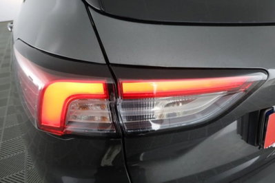 Ford Kuga 2.5 Plug In Hybrid 225 CV CVT 2WD ST-Line (10)