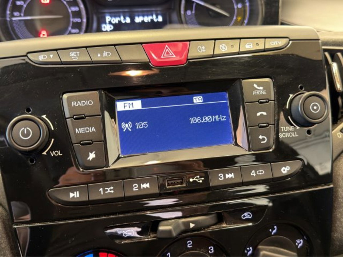 Lancia Ypsilon 1.0 FireFly 5 porte S&S Hybrid Silver Plus (15)