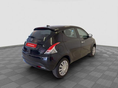 Lancia Ypsilon 1.0 FireFly 5 porte S&S Hybrid Silver Plus (5)