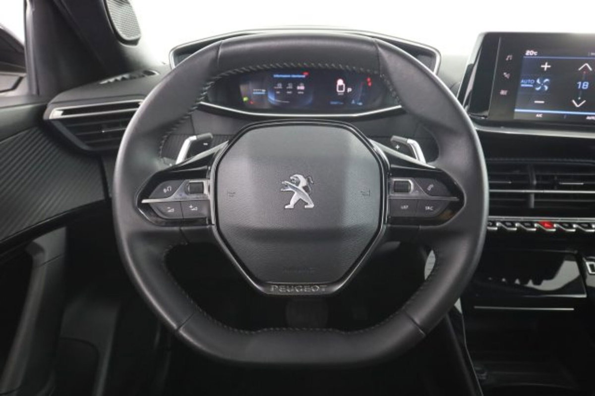 Peugeot 2008 BlueHDi 130 S&S EAT8 Allure Pack (5)