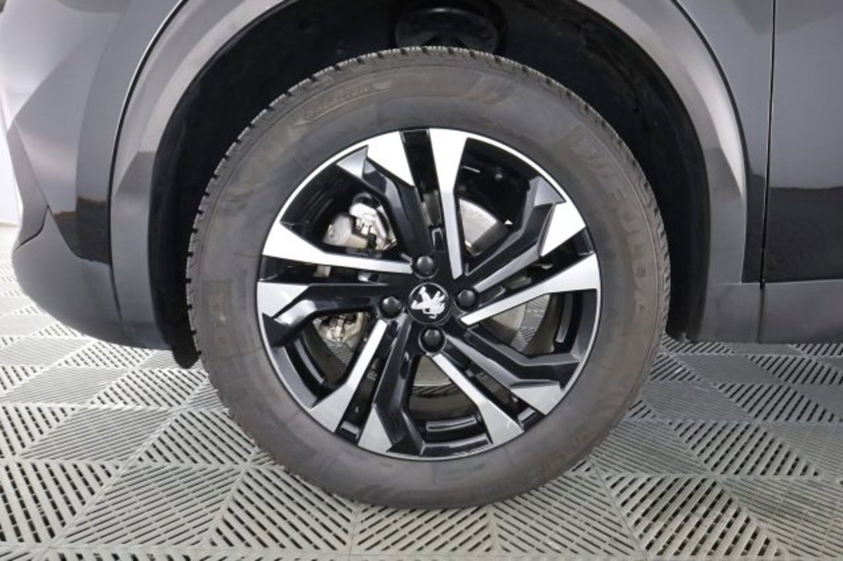 Peugeot 2008 BlueHDi 130 S&S EAT8 Allure Pack (8)