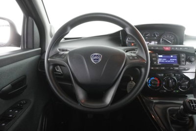 Lancia Ypsilon 1.0 FireFly 5 porte S&S Hybrid Ecochic Silver (13)