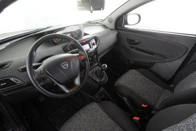 Lancia Ypsilon 1.0 FireFly 5 porte S&S Hybrid Ecochic Silver (9)