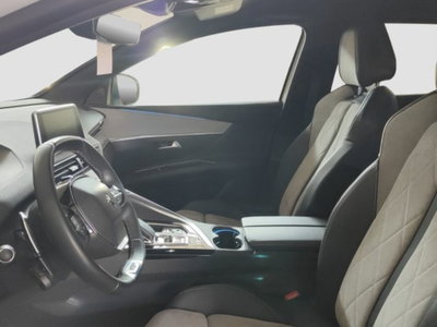 Peugeot 3008 Hybrid4 300 e-EAT8 GT (9)